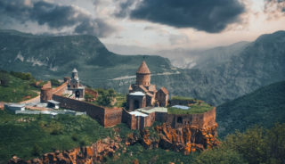Viaje a Armenia en grupo. Senderos de Armenia y el festival Dolma