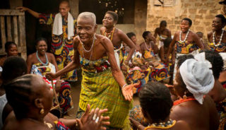 Viaje a Benin en Semana Santa en grupo. Explorando las sendas del vudú