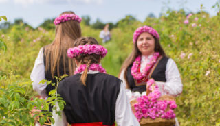 Viaje a Bulgaria en grupo reducido. Nestinari y el Festival de las Rosas