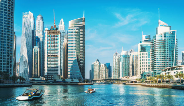 Viaje a Emiratos Árabes en grupo. Dubái y Abu Dhabi en su esplendor