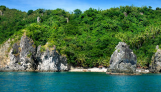 Viaje a Filipinas. A medida Nomads. Snorkel, kayak, surf y trekking en el paraíso