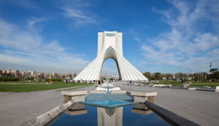Viaje a Irán en grupo. Los caminos de Persia. Con guía de habla hispana