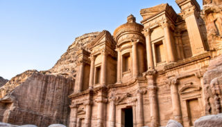 Viaje arqueológico a Jordania y Jerusalén en grupo. Academia de Historia Antigua y Arqueología ADEAH