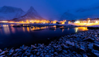Viaje a Noruega fotográfico. Auroras Boreales en Senja con guía fotógrafo